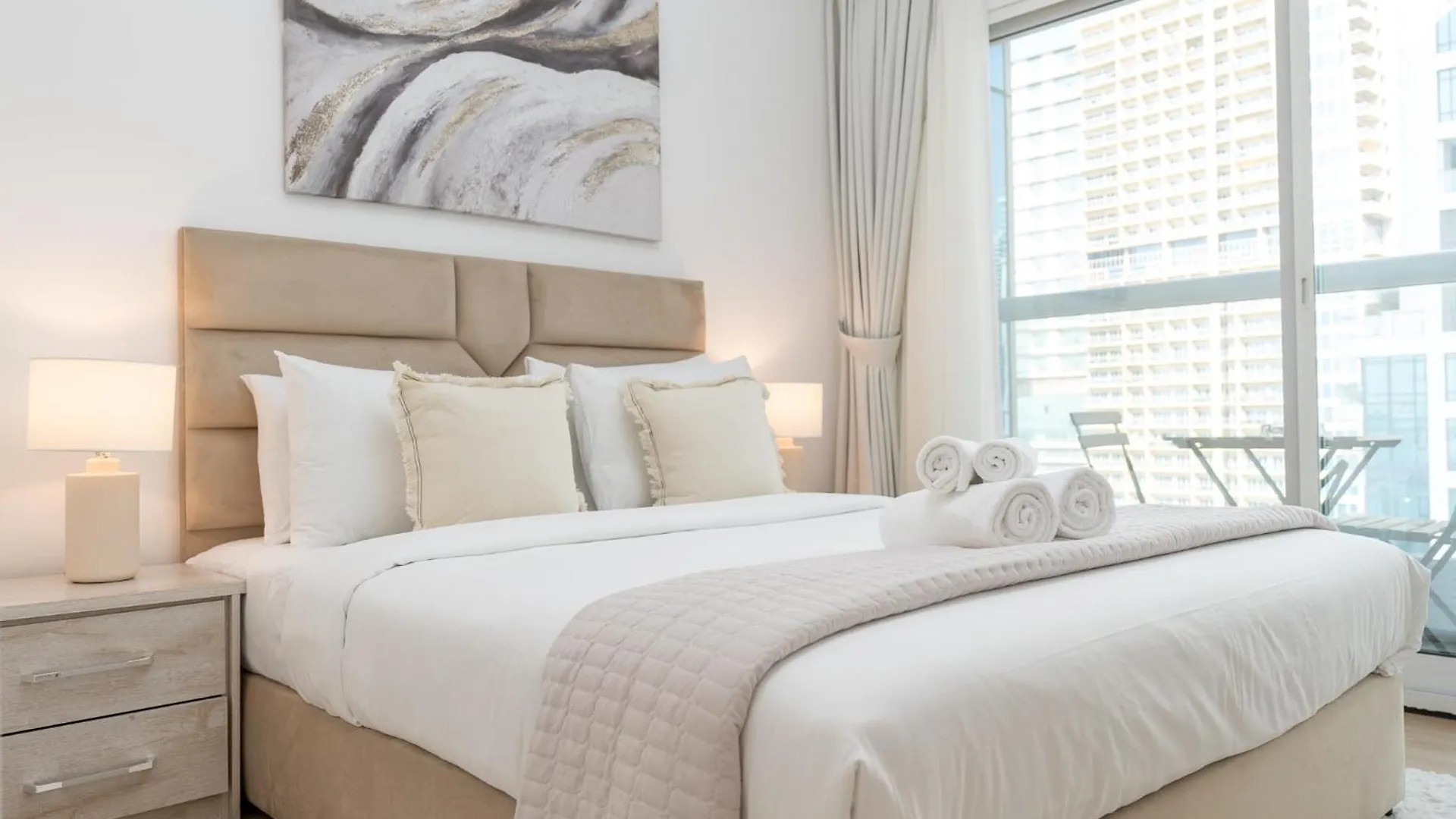 Sleeps 4 In This 2 Bedroom Apartment In Dubai Gate 2 0*,  United Arab Emirates