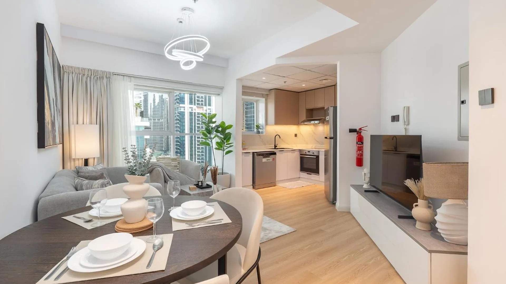 Sleeps 4 In This 2 Bedroom Apartment In Dubai Gate 2 0*,