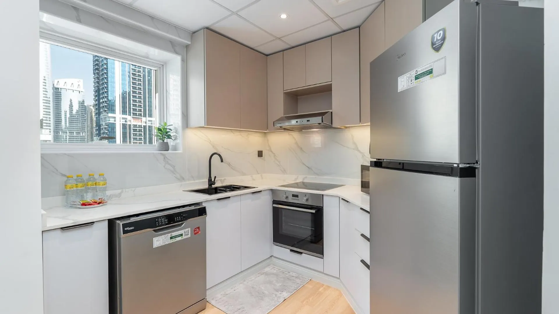 Sleeps 4 In This 2 Bedroom Apartment In Dubai Gate 2 United Arab Emirates